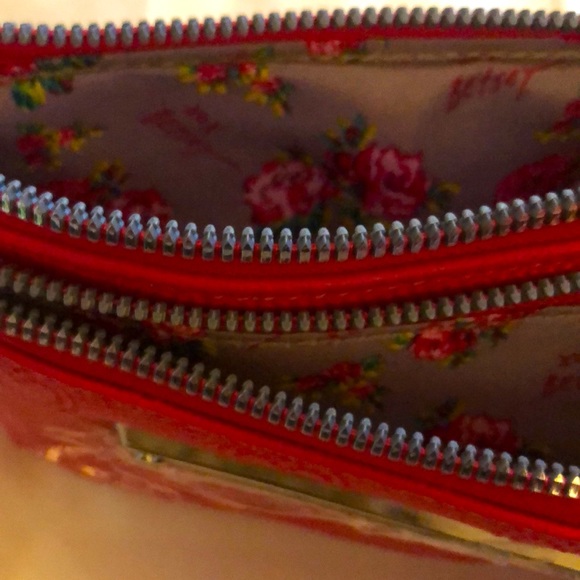 Betsey Johnson Red Faux Leather Double Zip Wristlet Embossed Heart Print NWT - Picture 8 of 10